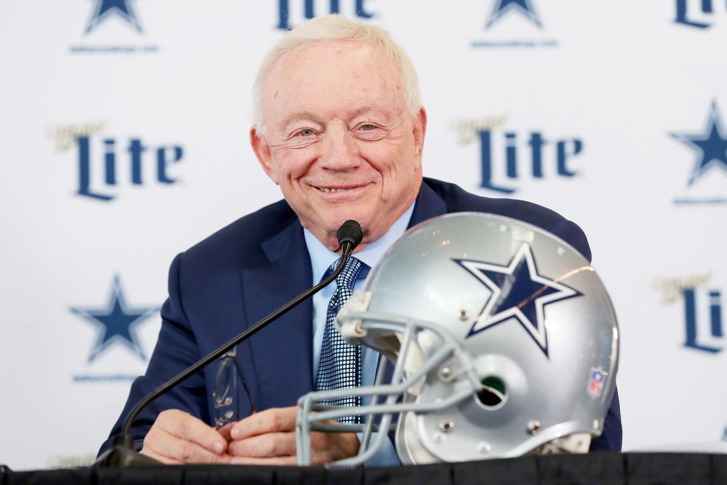 «All in» Doesn’t Seem to Mean What Jerry Jones Thinks it Means